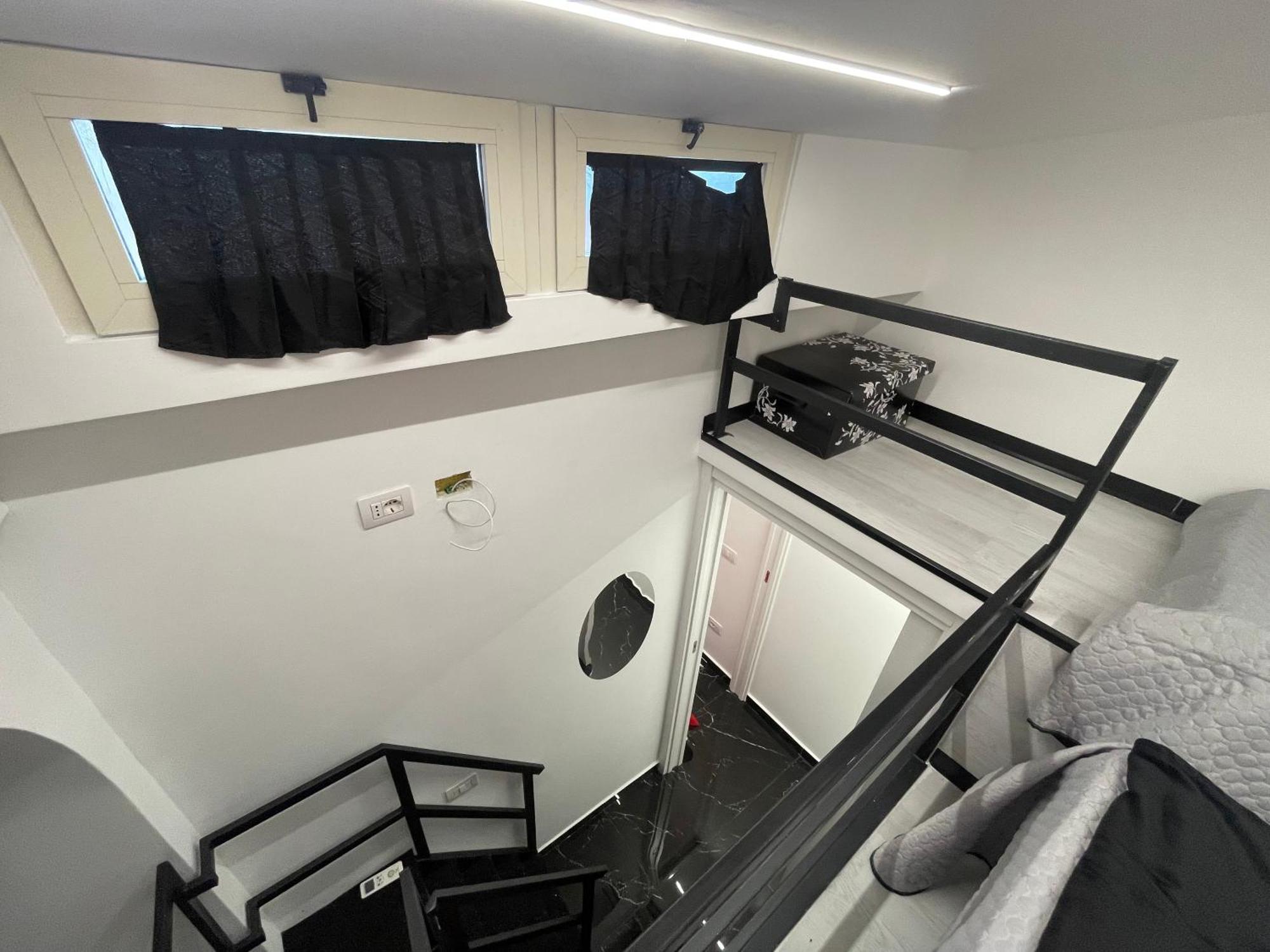 Hotel Lux House Naples Airport Esterno foto