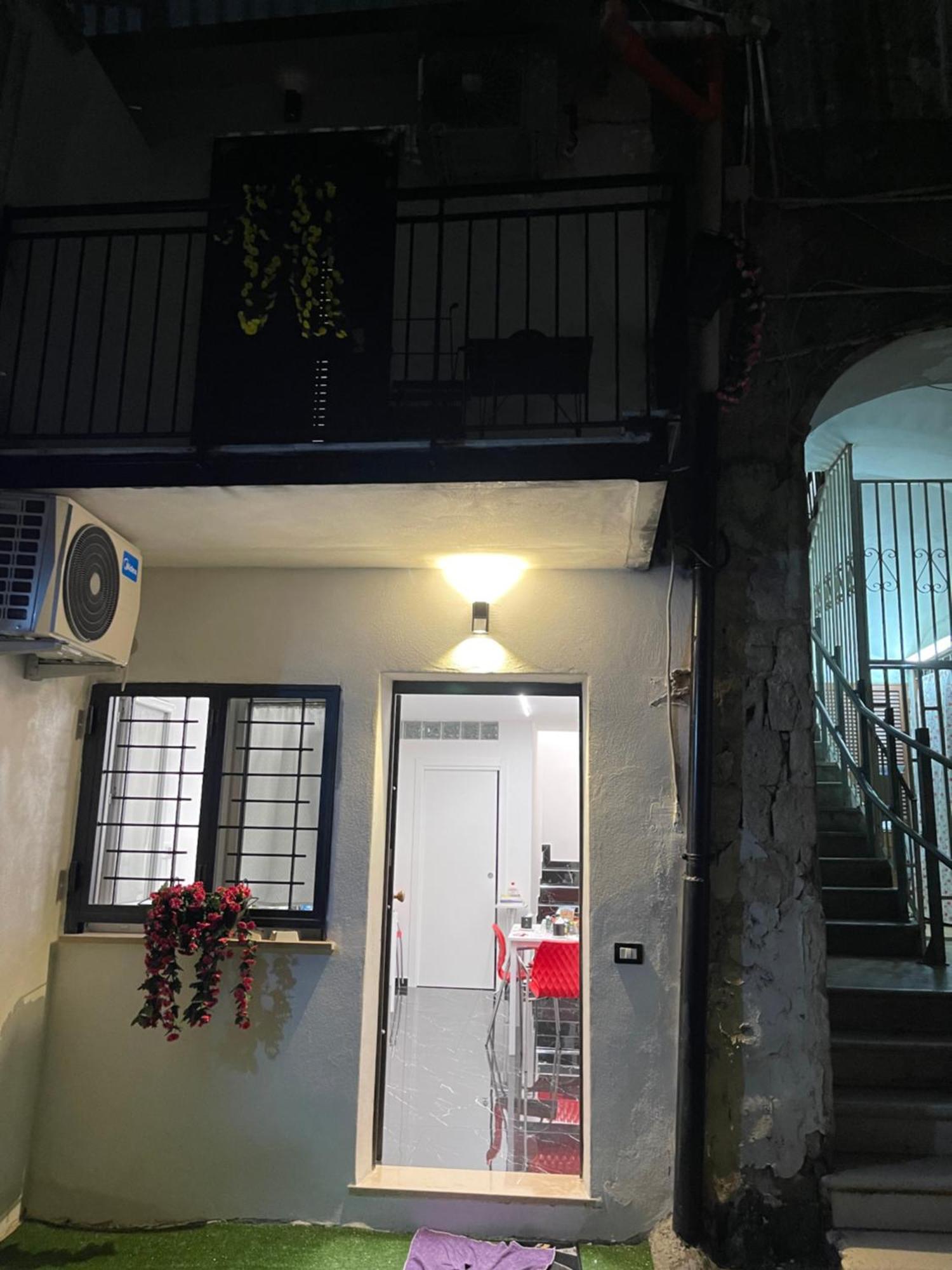 Hotel Lux House Naples Airport Esterno foto